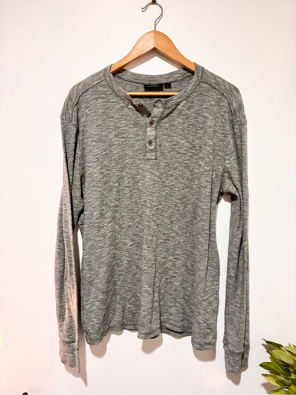 Marc Anthony | Men's Heather Gray Long Sleeve Henley